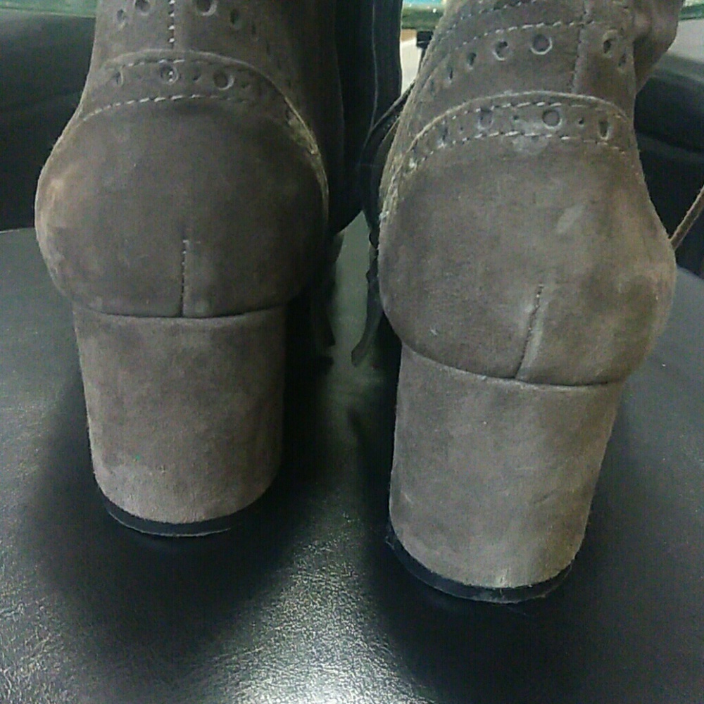 Tahari | Joshua Lace Up Booties - Picture 4 of 4